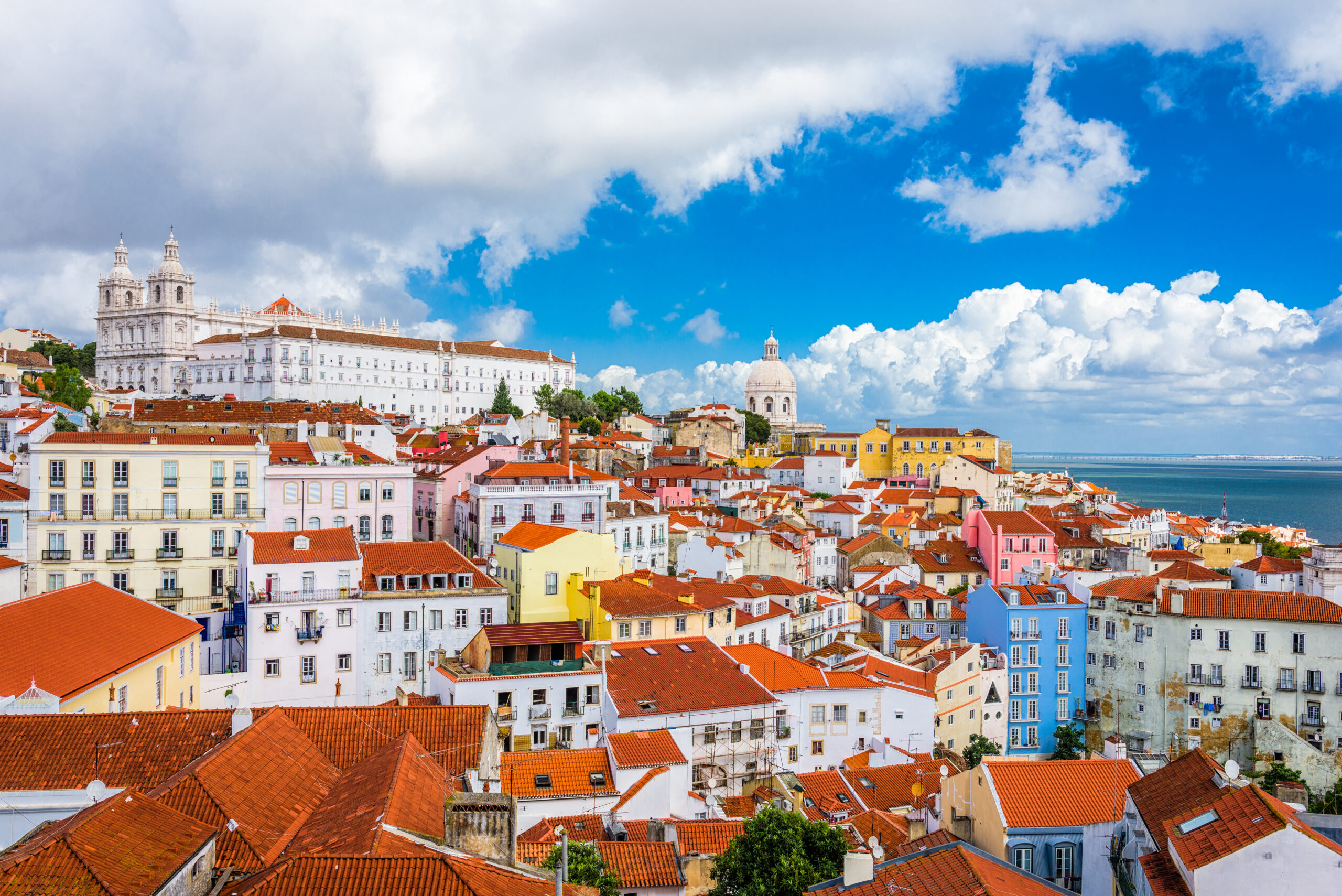Vista da Portas do Sol em Lisboa, tour de tuk tuk